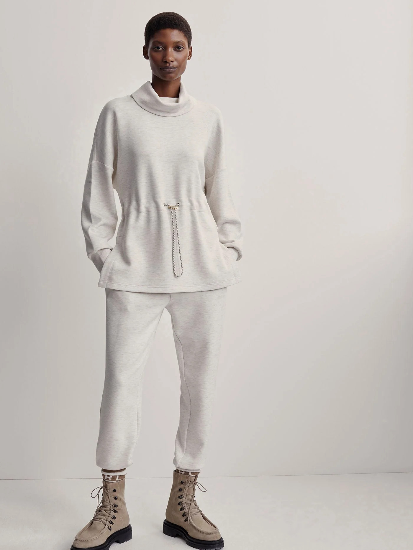 Freya Sweat | Varley USA