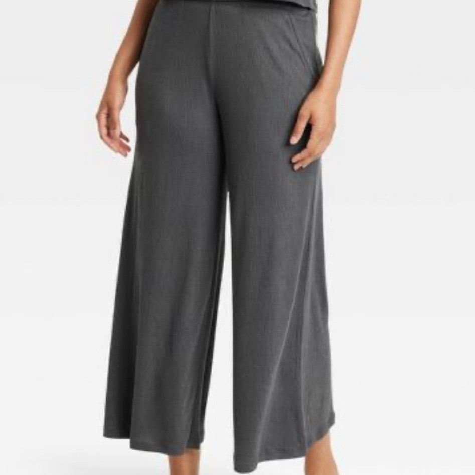 Women's Lounge Wear Pants Fall Fashion

#LTKbump #LTKFind #LTKSeasonal