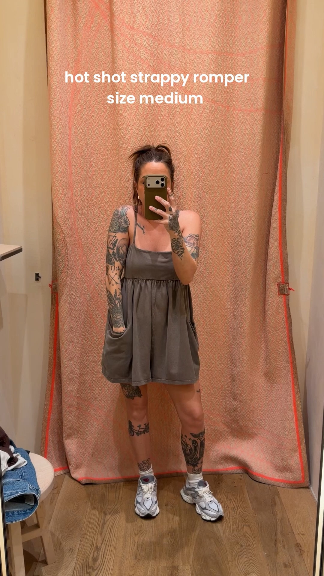ended up going with a small instead, but here is the medium! the bust area was just a little big on me, so i went with the small! 

adjustable straps !!!

#LTKgrwm #LTKootd