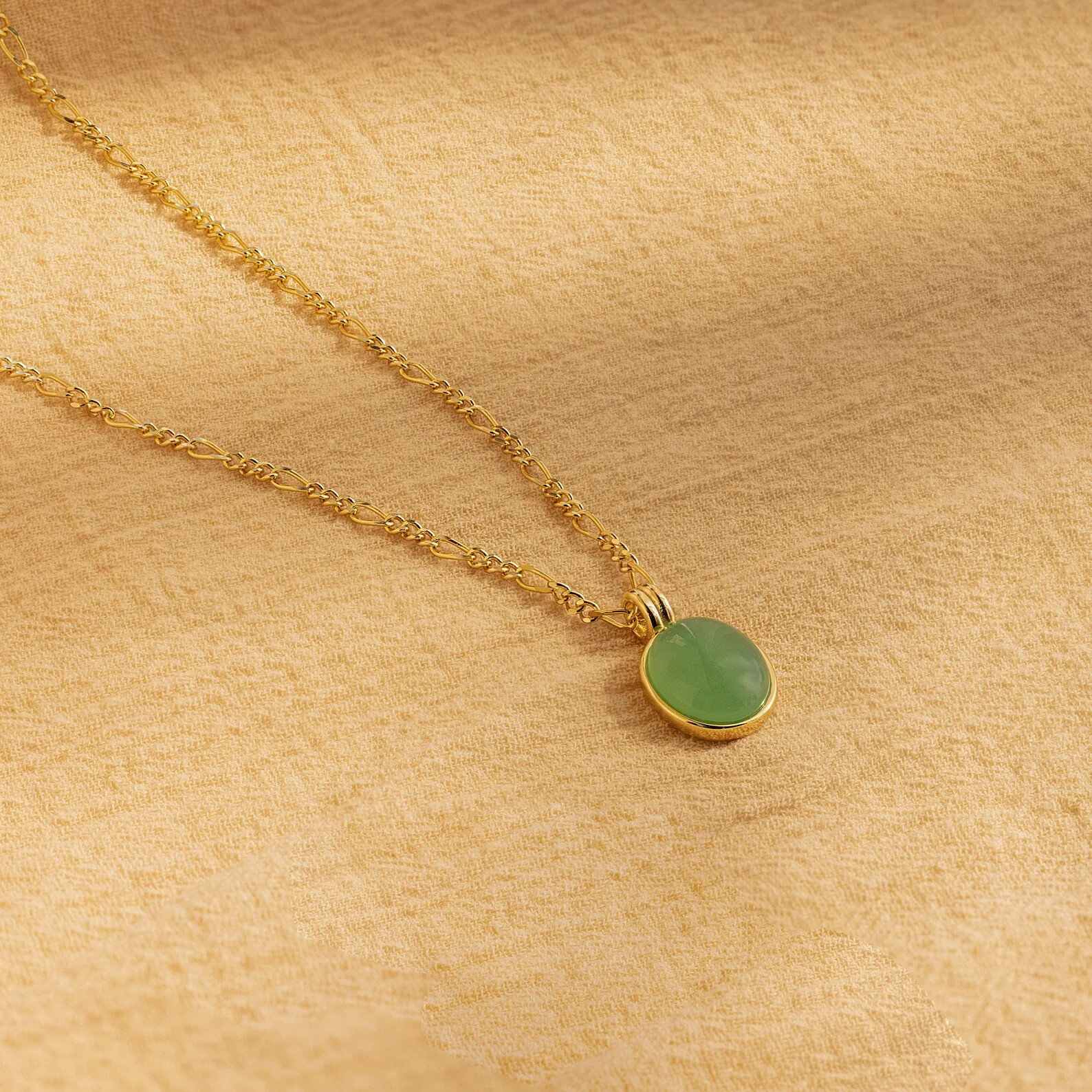 Jade Oval Pendant Necklace | Caitlyn Minimalist