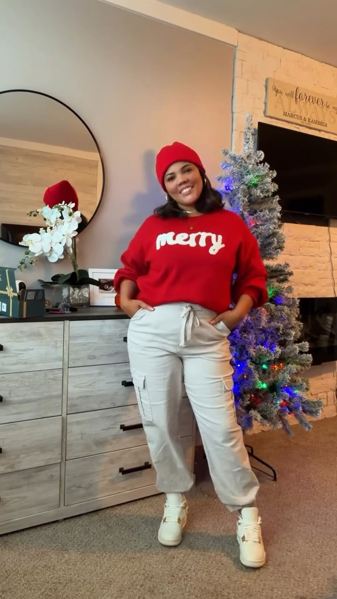 Simple, comfy and casual festive outfit for the holidays perfect for volunteering at school school drop offs or running errands with the kids.

Comment ‘MERRY’ and I will send the links to you!

#holidayoutfit #size10 #cuteholidayoutfit #casualoutfitideas

#LTKMidsize #LTKPetite #LTKHoliday