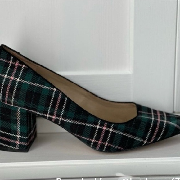 Perfect for Fall and Winter. Ann Taylor Plaid Pumps - Size 8 | Poshmark