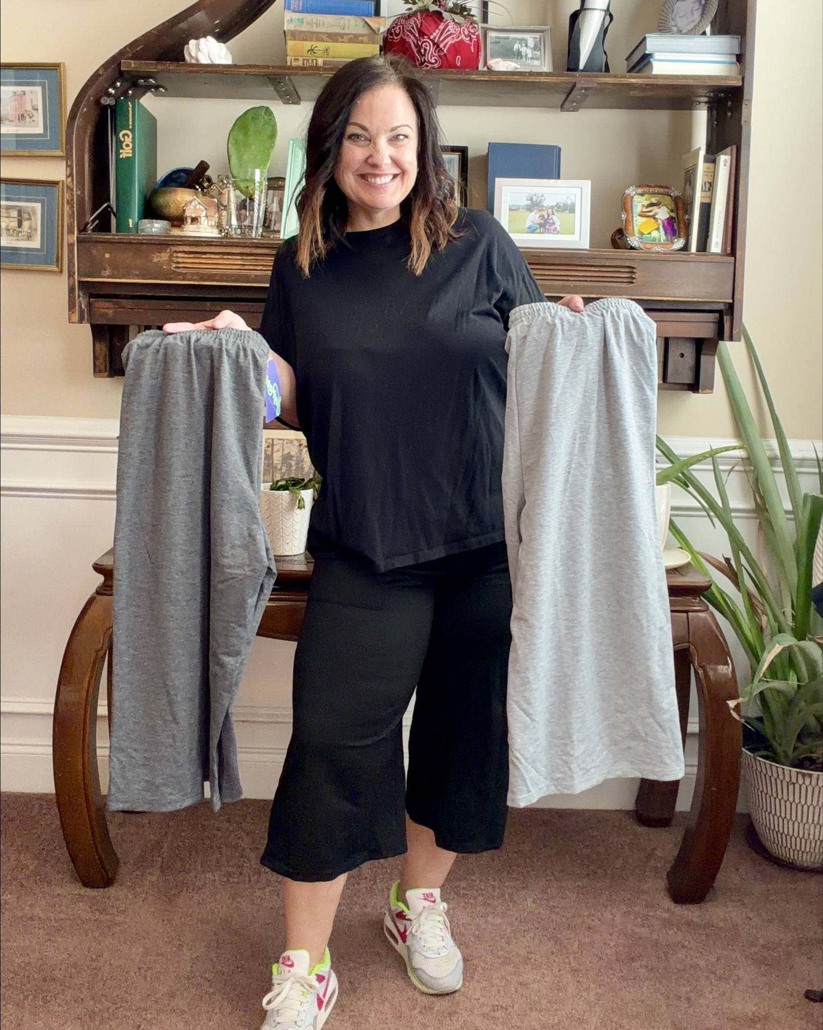 I love these capris - so comfy! 

#LTKootd #LTKMidsize #LTKOver40