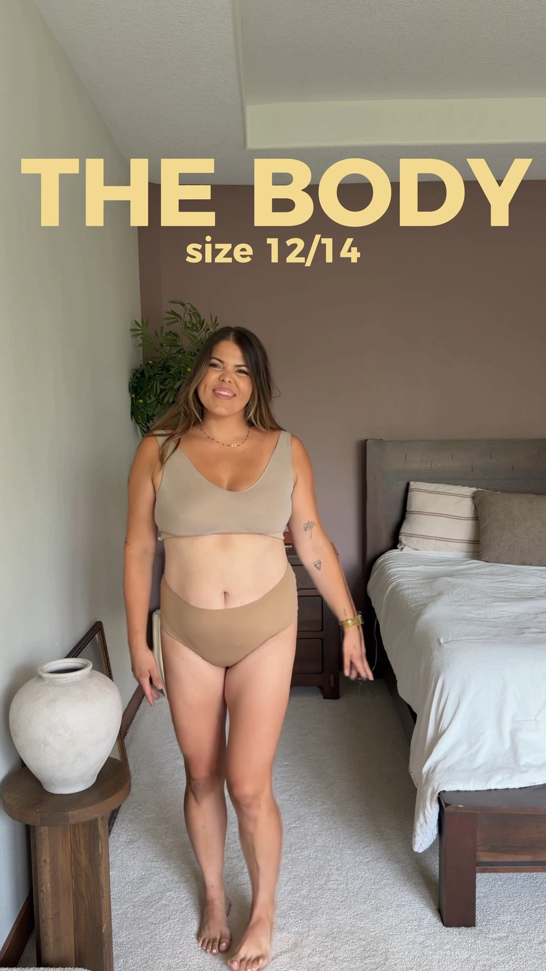 Squishy tummy girls are 🔥 too!!

These @Madewell jeans are some of my favorites- they saved me postpartum too! Wearing 32

Top is Amazon size large

Follow @hiericasuckow for more 🤍

Midsize, size 12, size 14, mom style, curvy outfit, thick tummy approved