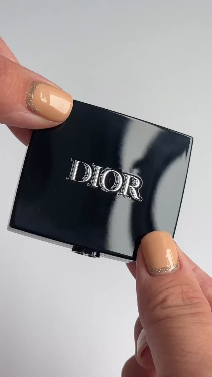 I found the perfect eyeshadow shade for fall 🍂

@diorbeauty Diorshow Mono Couleur High Colour Eyeshadows are stunning!! 

Long wear eye colours with a creamy finish available in 4 different finishes.

I really love this shade for autumn. Its called 628 Amber Star Glitter. 

I love the copper undertone with the gold glitter, reminds me of autumn leaves 🍁 

RRP £32.00 each 

[PR]

.
.
.
.
.

Eyeshadow, Eyeshadow Palette, Eyeshadow Swatches, Makeup Swatch, Luxury Makeup, Dior Makeup, Dior Beauty, Close Up Makeup, Makeup Unboxing, Autumn Makeup, Fall Makeup, UGC Beauty, Beauty Content Creator, UK Makeup. 

#diorbeauty #diorshow #diorbeautylovers #diormakeup #eyeshadows #glittereyeshadow #fallmakeup #luxurymakeup #eyeshadowswatches #postitfortheaesthetics #makeupunboxing #newmakeup #closeupmakeup #autumnmood #autumnmakeup
