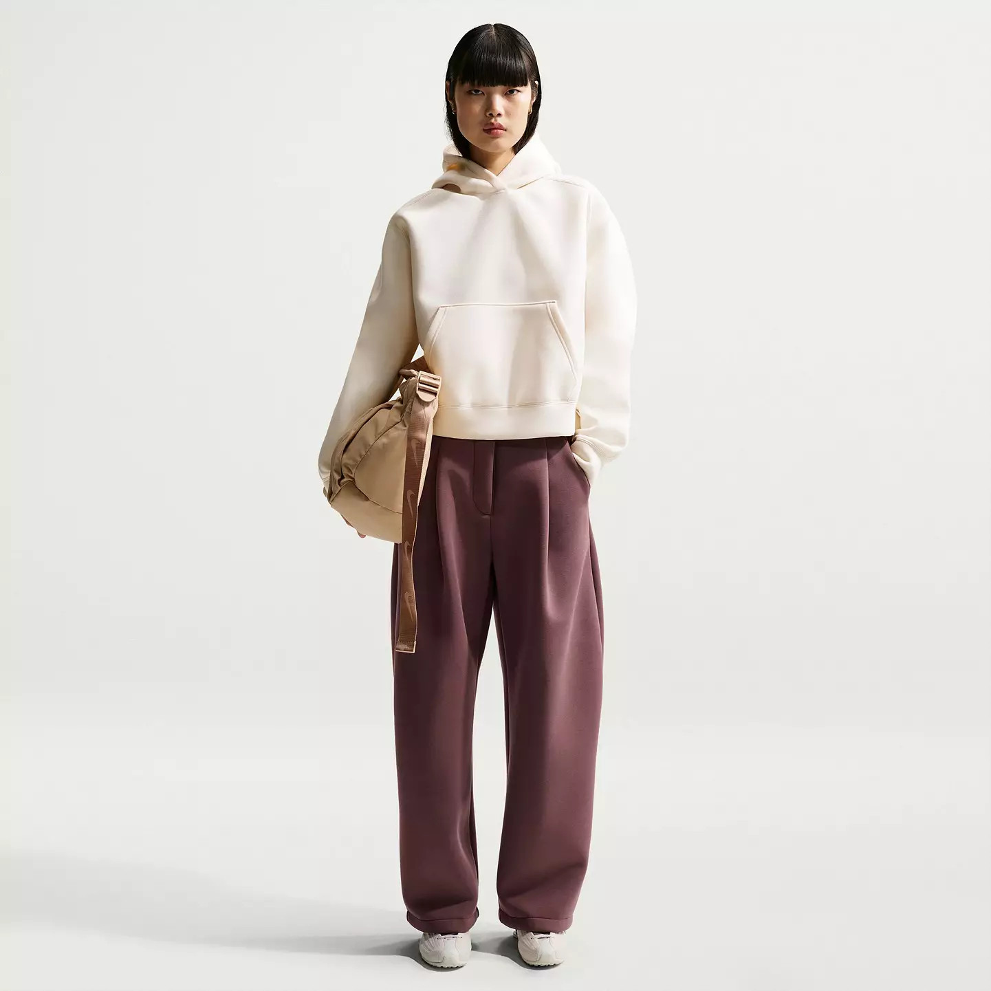 Nike Women's Sportswear Loose Mid-Rise Fleece Trousers | DICK'S Sporting Goods