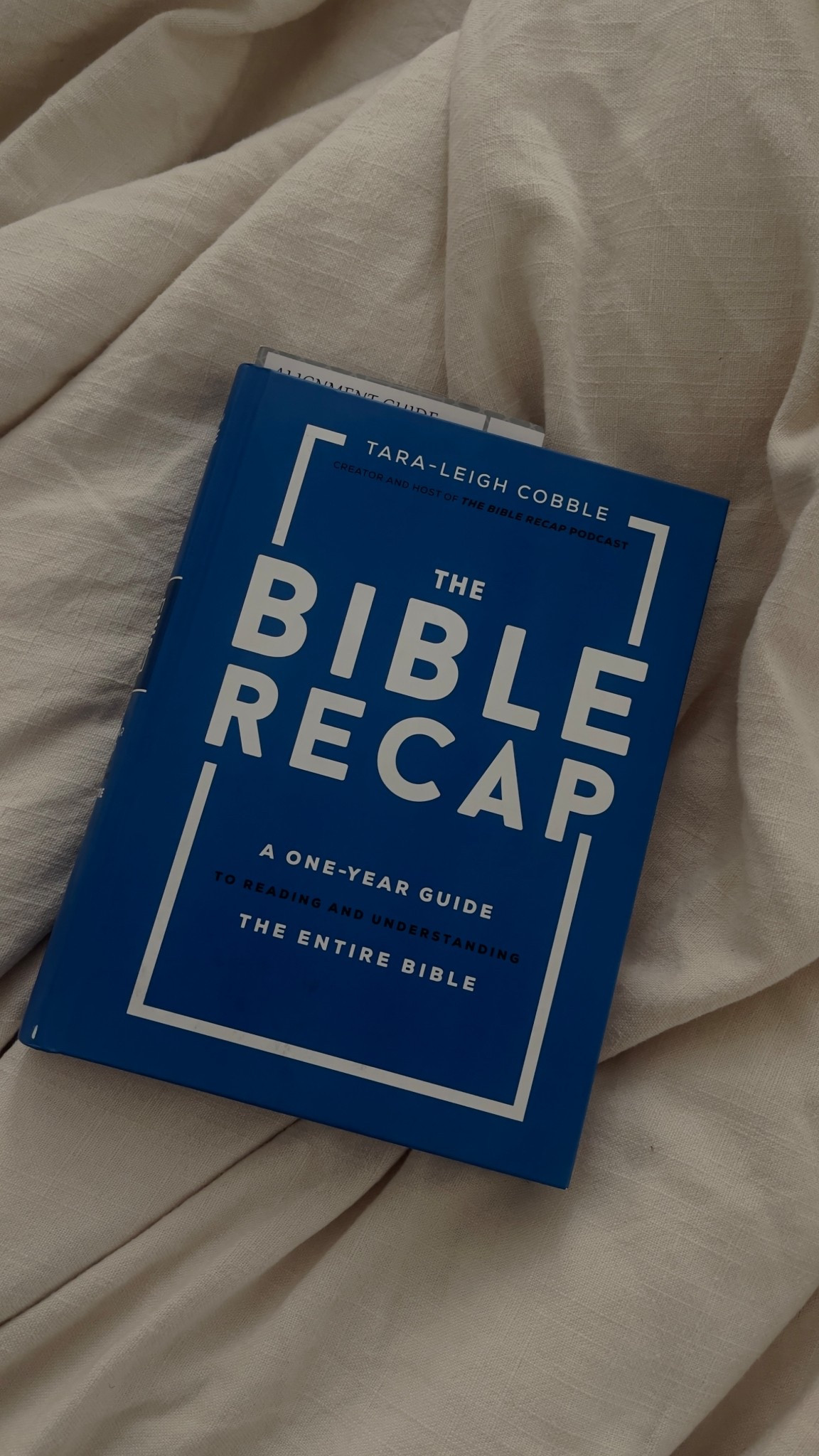 A guide to understanding the Bible Reading and understanding The entire Bible Faith Books Guides

#LTKmorningroutine #LTKHome
