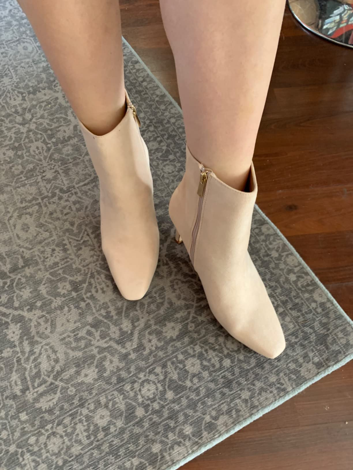 .atfRedesignV2 .collapsed #expandTitleToggle {
background-image: url("https://m.media-amazon.com/... | Amazon (US)