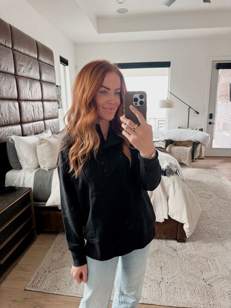 I’m a sucker for a pullover and this one from @walmartfashion is a WIN! Comes in 4 colors. I sized up to the medium. #WalmartPartner #WalmartFashion