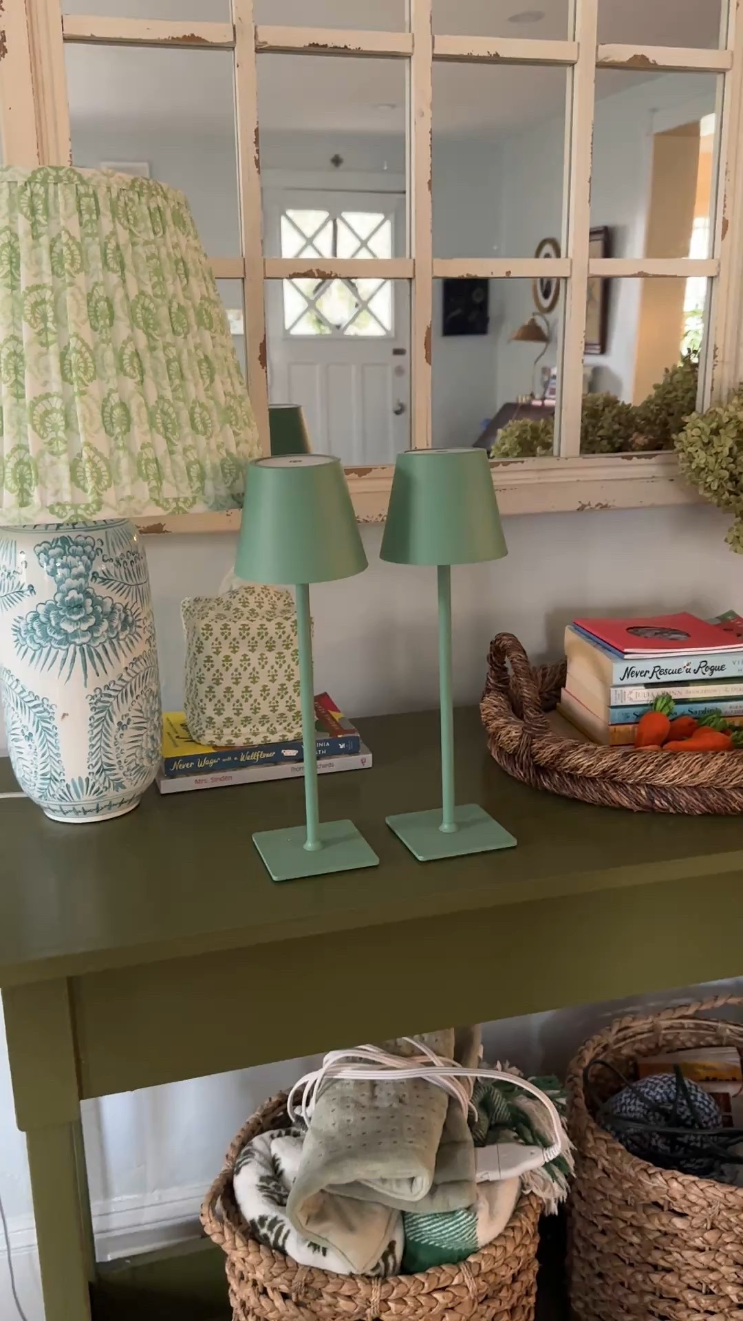 I just saw that these little rechargeable lamps are on sale! I have 4 in this color (2 are in Amelia’s room & we move the other 2 around) & 2 in gold that stay in the kitchen! 

#LTKSaleAlert #LTKHome #LTKWatchNow