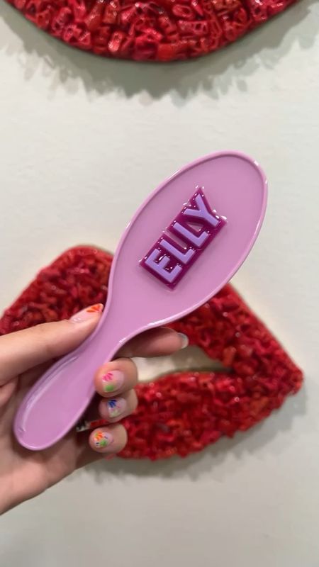 This personalized hair brush would make such a great gift!