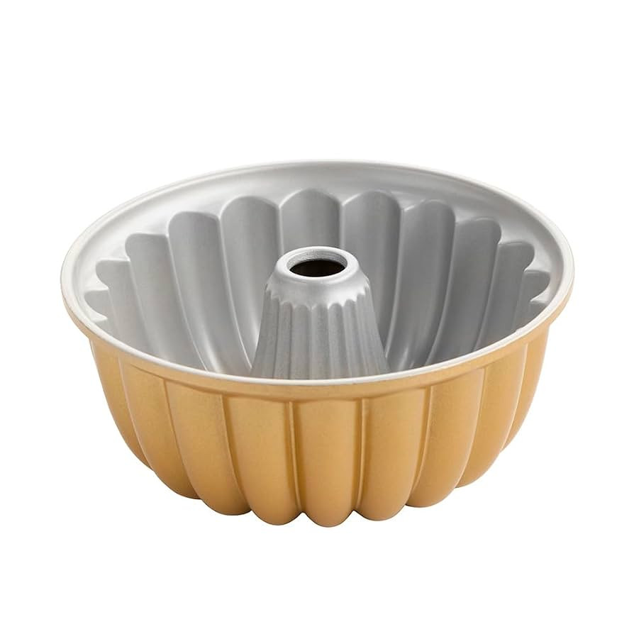 Nordic Ware Elegant Party Bundt Pan, 22.3 x 9.3 cm, Gold | Amazon (US)