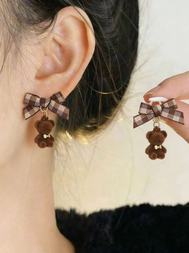 1 Pair Cute Plush Brown Bear Bow Stud Earrings, Fashion Sweet Versatile Casual Design Jewelry For Women, Suitable For Daily, Party, Date, Birthday, Perfect Gift For Friends | SHEIN