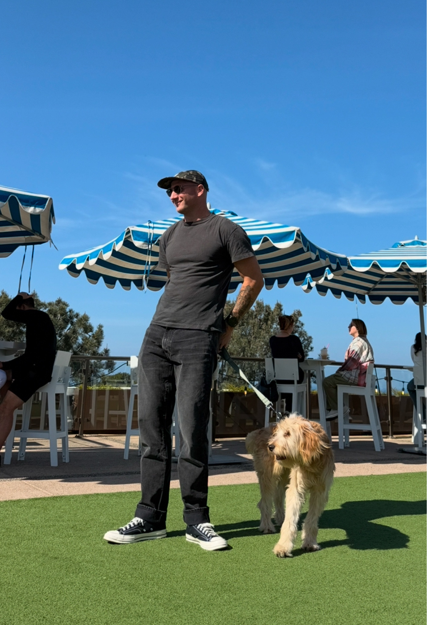 Sam is 6’1” wearing 34x34 in jeans (go shorter for no cuff!), large in shirt

#LTKSaleAlert