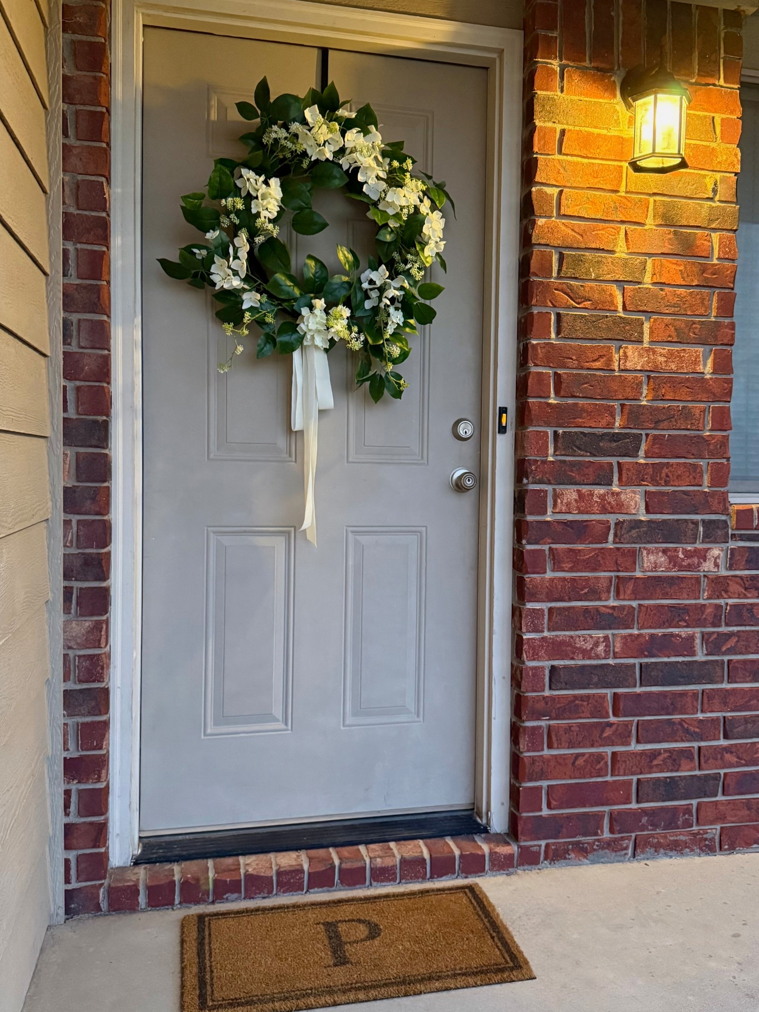 Hydrangea wreath & monogram doormat both from Target


#LTKHome
