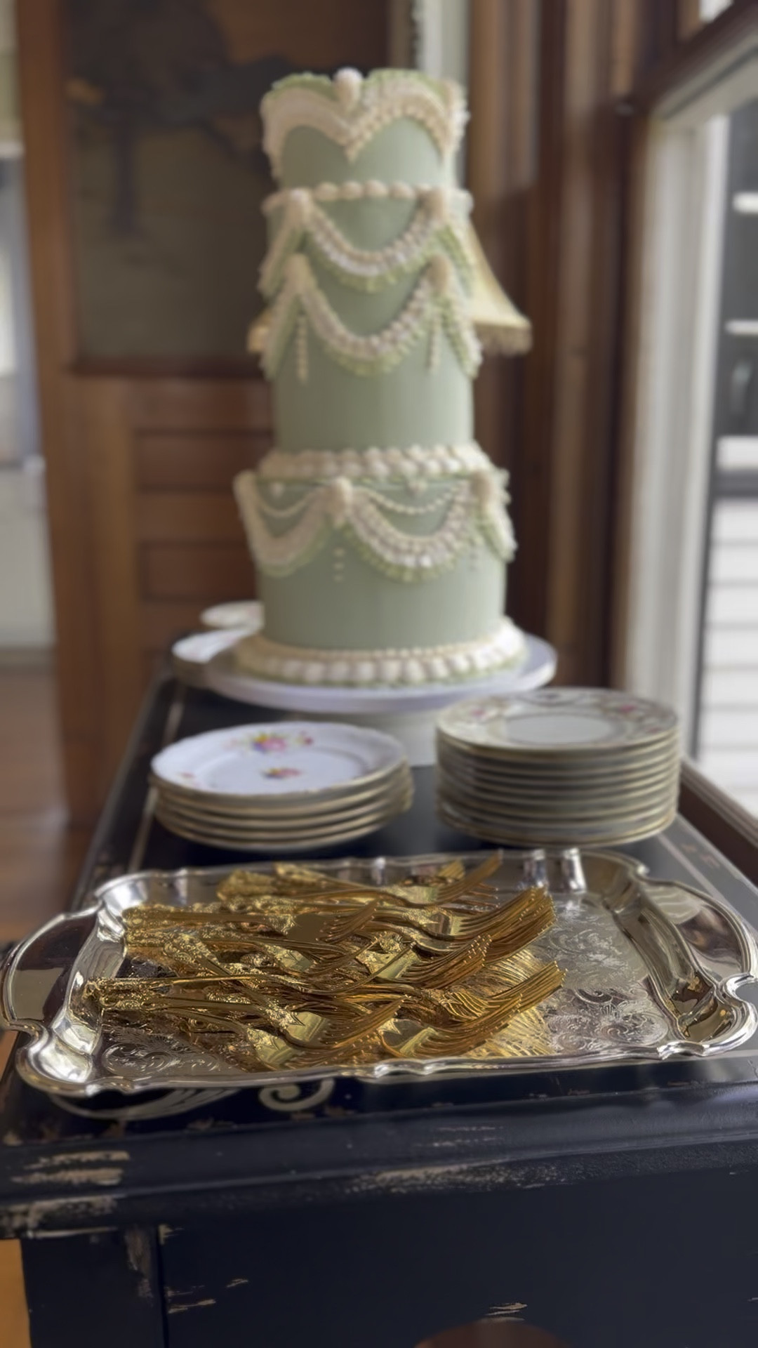 Beautiful gold flatware for your elegant dining room table. Follow me on IG!  @ honeybees_teahouse

#LTKHome #LTKParties #LTKWedding