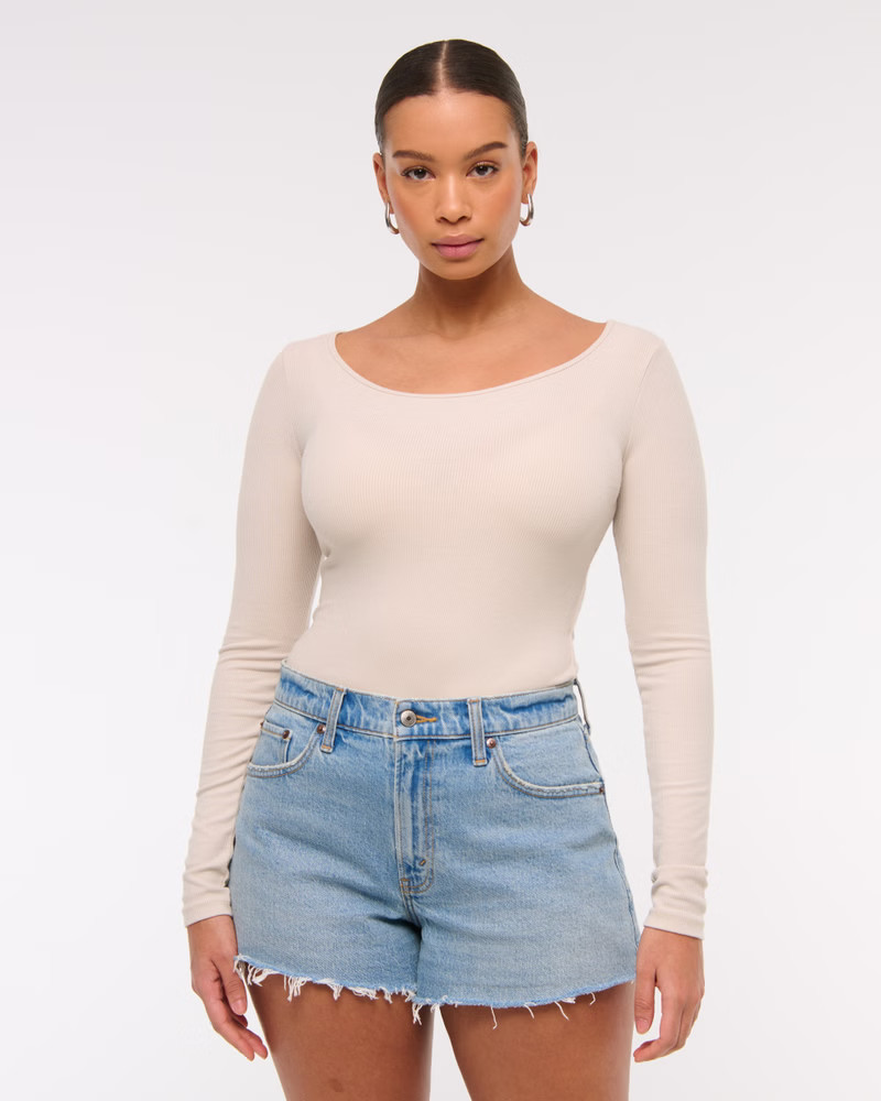 Curve Love Mid Rise A-Line Short | Abercrombie & Fitch (US)