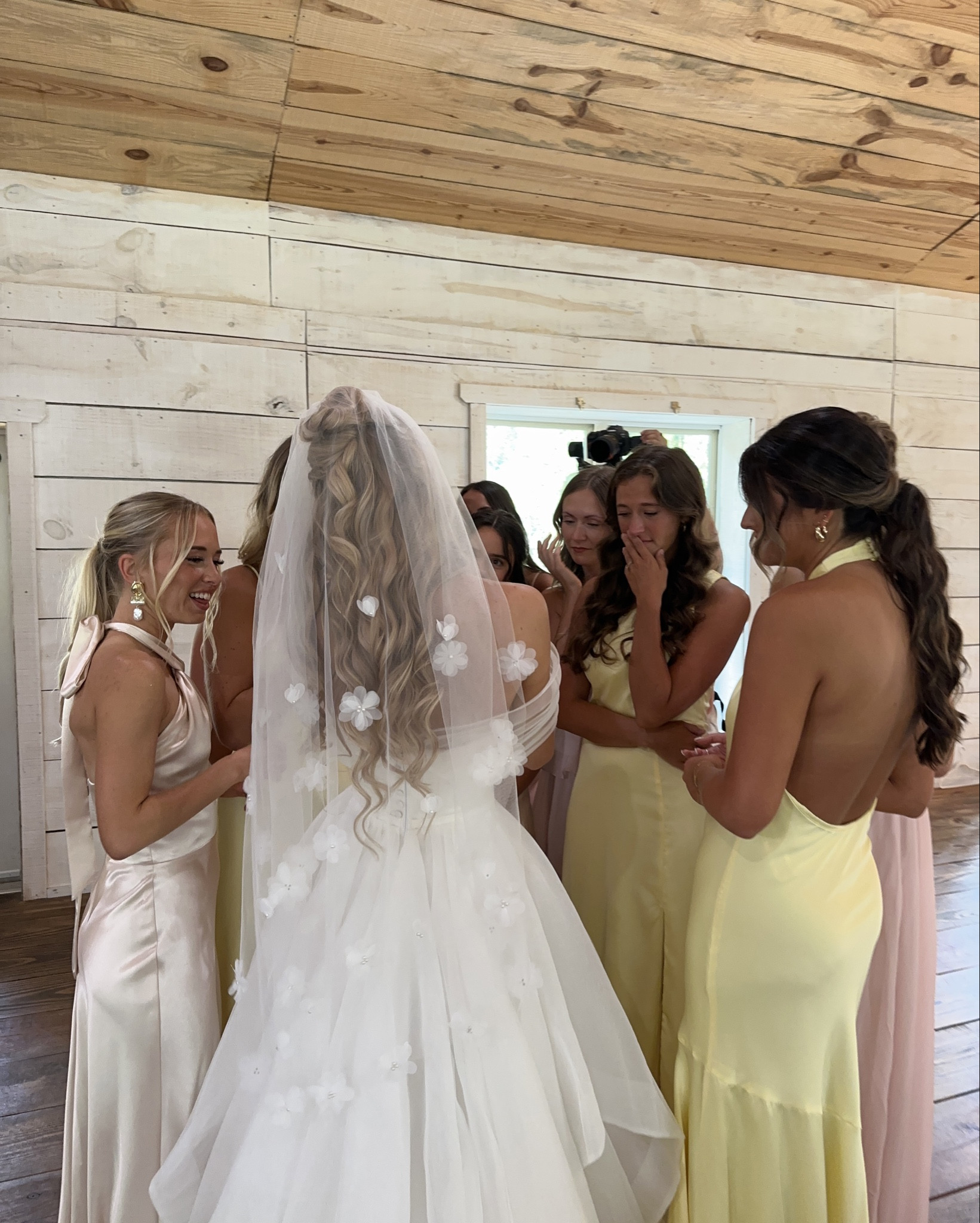 floral wedding veil - i was getting quoted $600 for this exact veil in wedding shops and found it on an etsy sale for $137!! #etsy #wedding #weddingveil

#LTKWedding