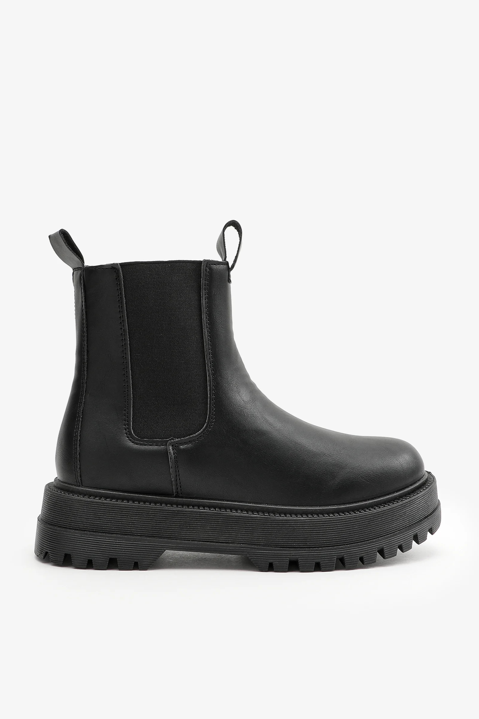 Chunky Chelsea Boots | Ardene