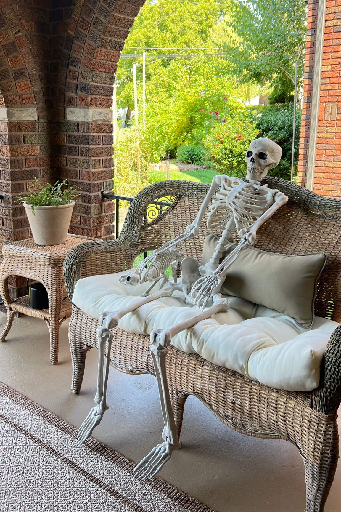 Just a little Halloween front porch decor💀

#halloweendecor #spookydecor #halloweenfrontporch

#LTKKids #LTKSeasonal #LTKFamily