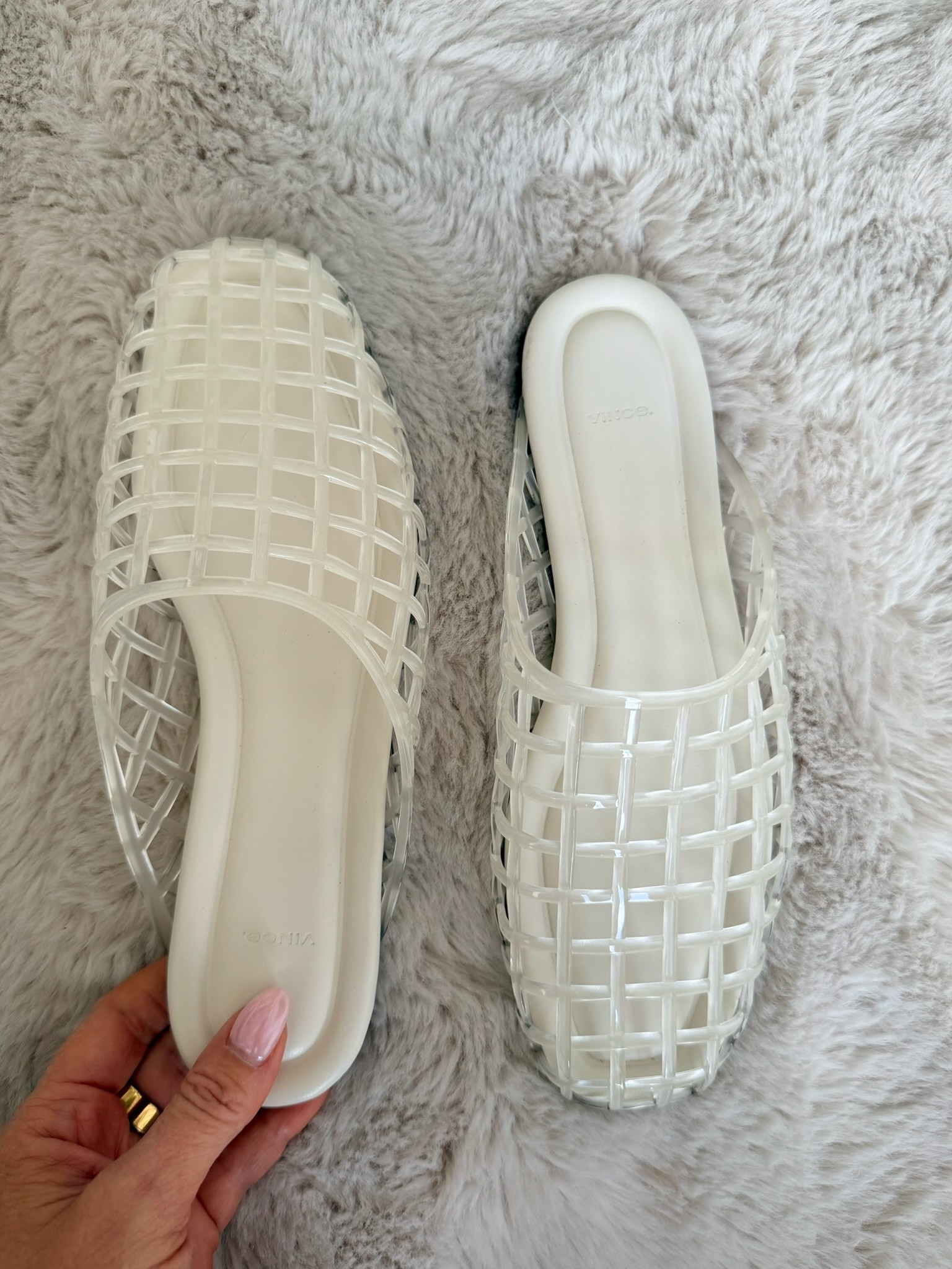 The perfect pair of jelly sandals 🩴

#LTKmomlife #LTKgrwm #LTKootd