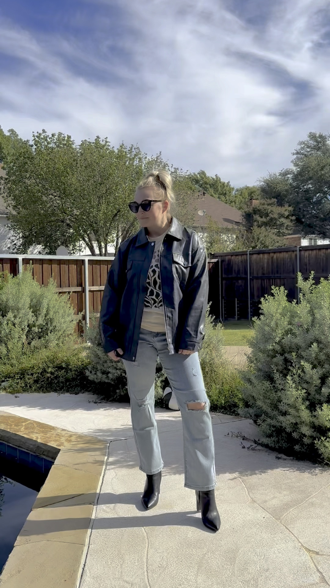 Amazon outfit

Jacket: wearing small 
Tee: small
Jeans: 27
Both shoes: true size 6

#LTKOver40 #LTKFindsUnder50 #LTKShoeCrush