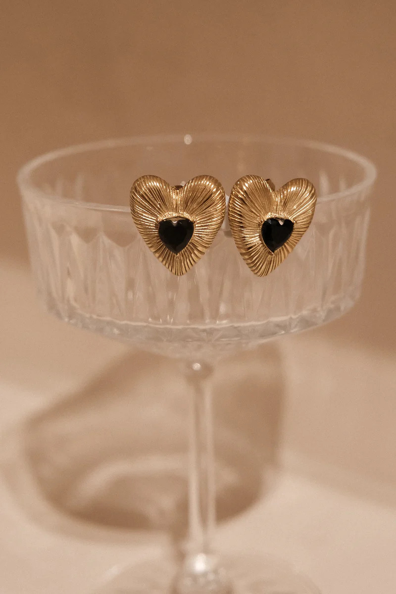 Amore Heart Earrings - Gold | MESHKI US