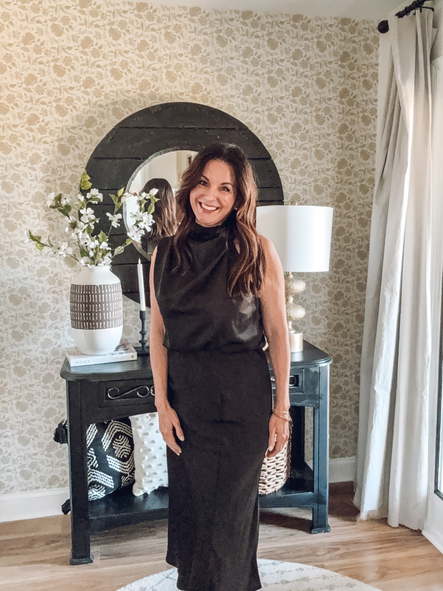 '2 Piece Satin Outfits Summer Sleeveless Mock Neck Crop Tops and Long Skirt Dress Sets 🖤

#LTKBeauty #LTKU #LTKStyleTip