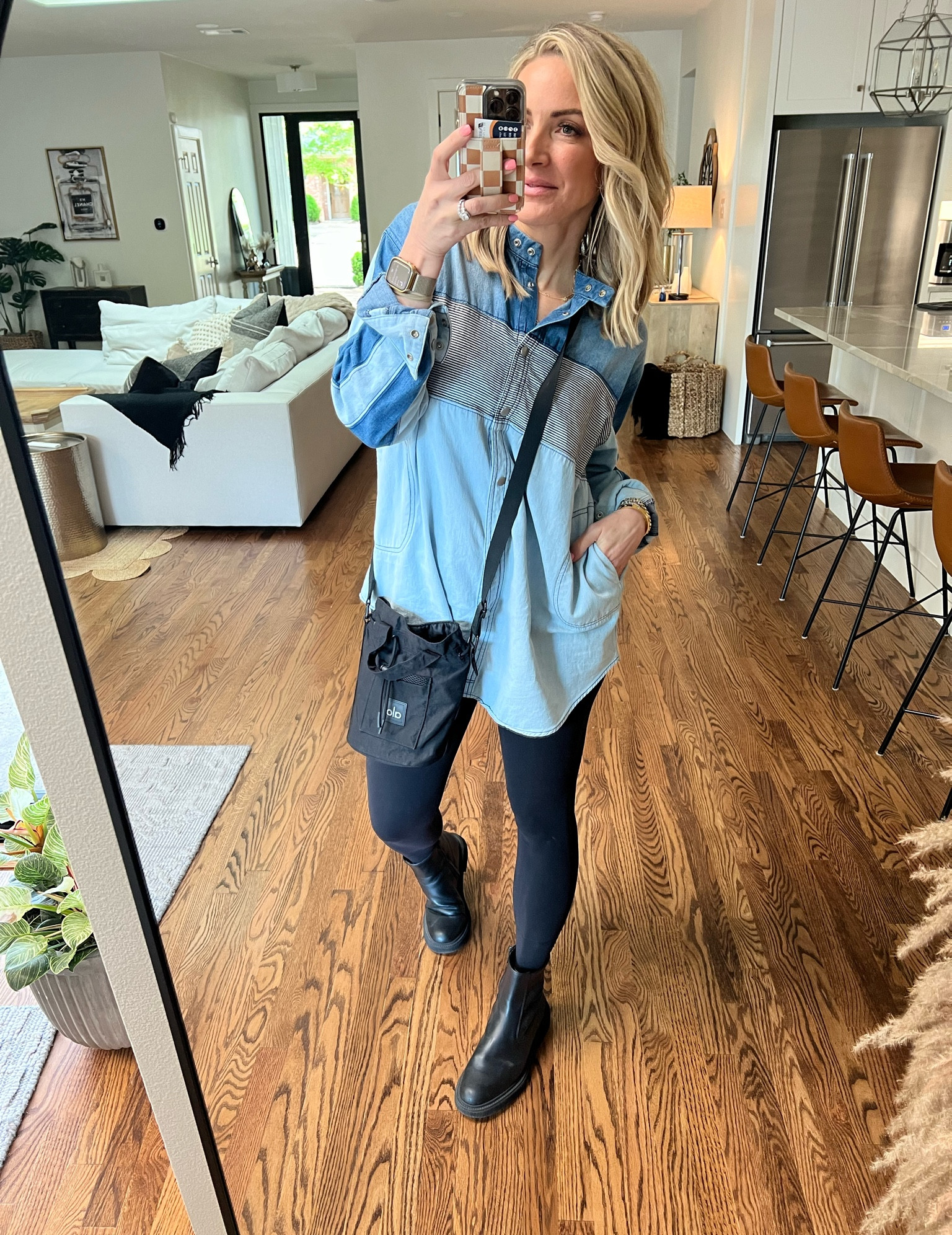 Denim shirt with pockets? YES PLEASE!! And this BAG, this darn alo bag that is literally my daily go to! 



#LTKfitness #LTKitbag #LTKstyletip