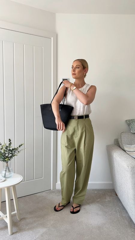 Minimal outfit ideas for spring, Uniqlo, LTKxUniqlo, minimal style, minimal fashion, green, jeans, tailored trousers 

#LTKxUNIQLO #LTKstyletip #LTKeurope