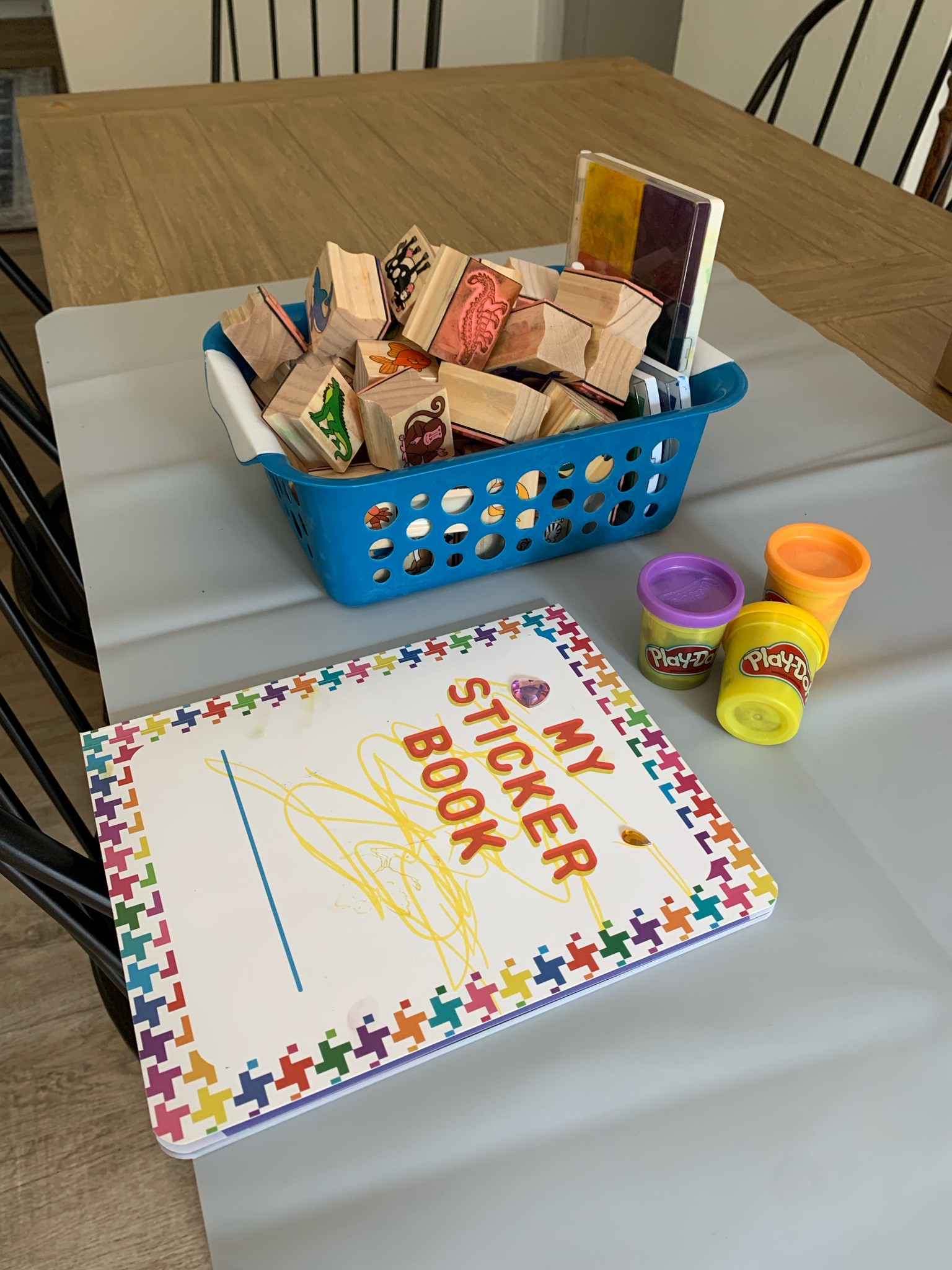 Nontoxic, BPA FREE large silicone arts and crafts mat. Easy cleanup: save your surfaces ! Dishwasher safe and machine washable. 

#ltkkids #artsandcrafts #monstermat #splatmat #motherhood #easyclean

#LTKfamily #LTKhome #LTKkids