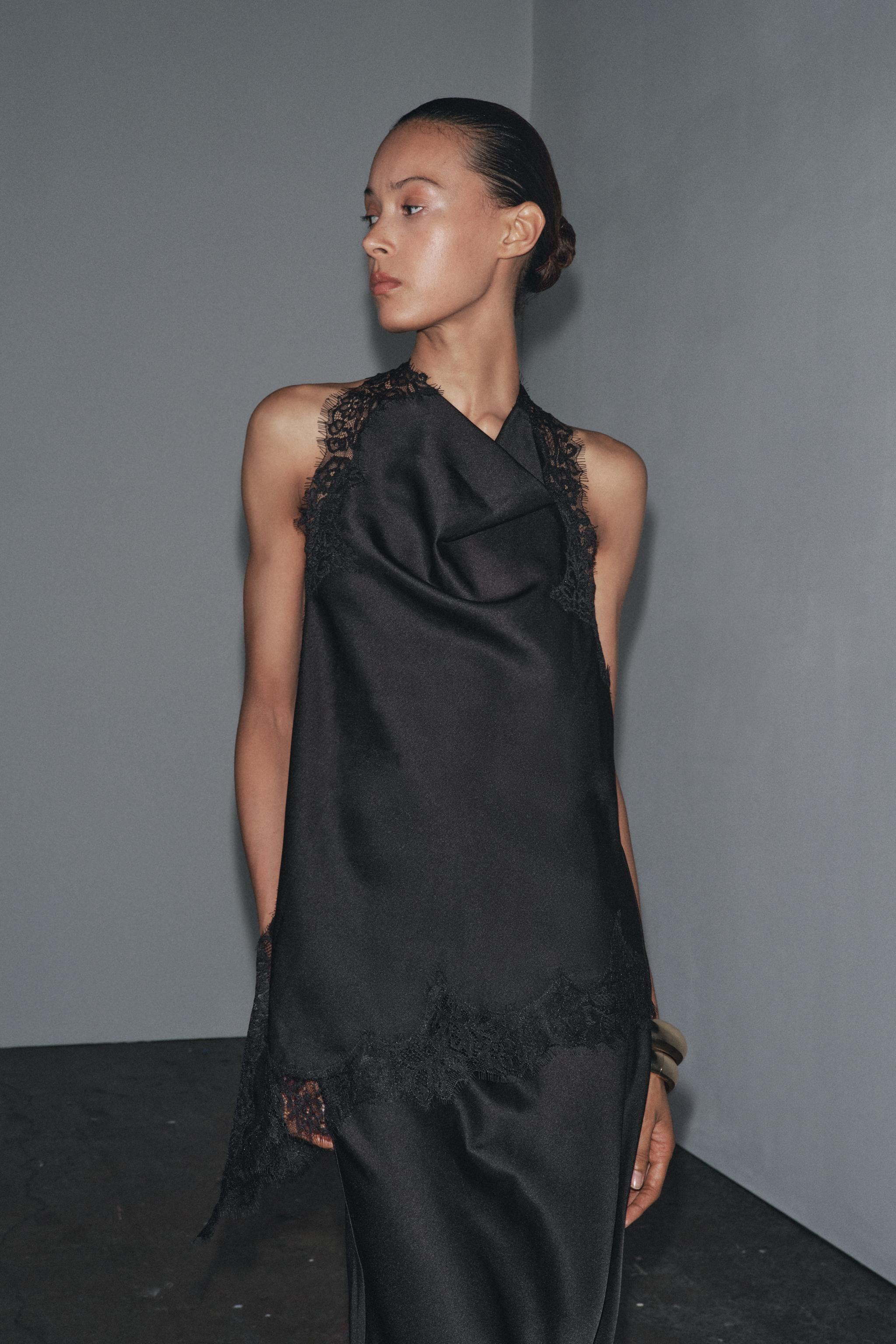 ZW COLLECTION LACE HALTER TOP | Zara US