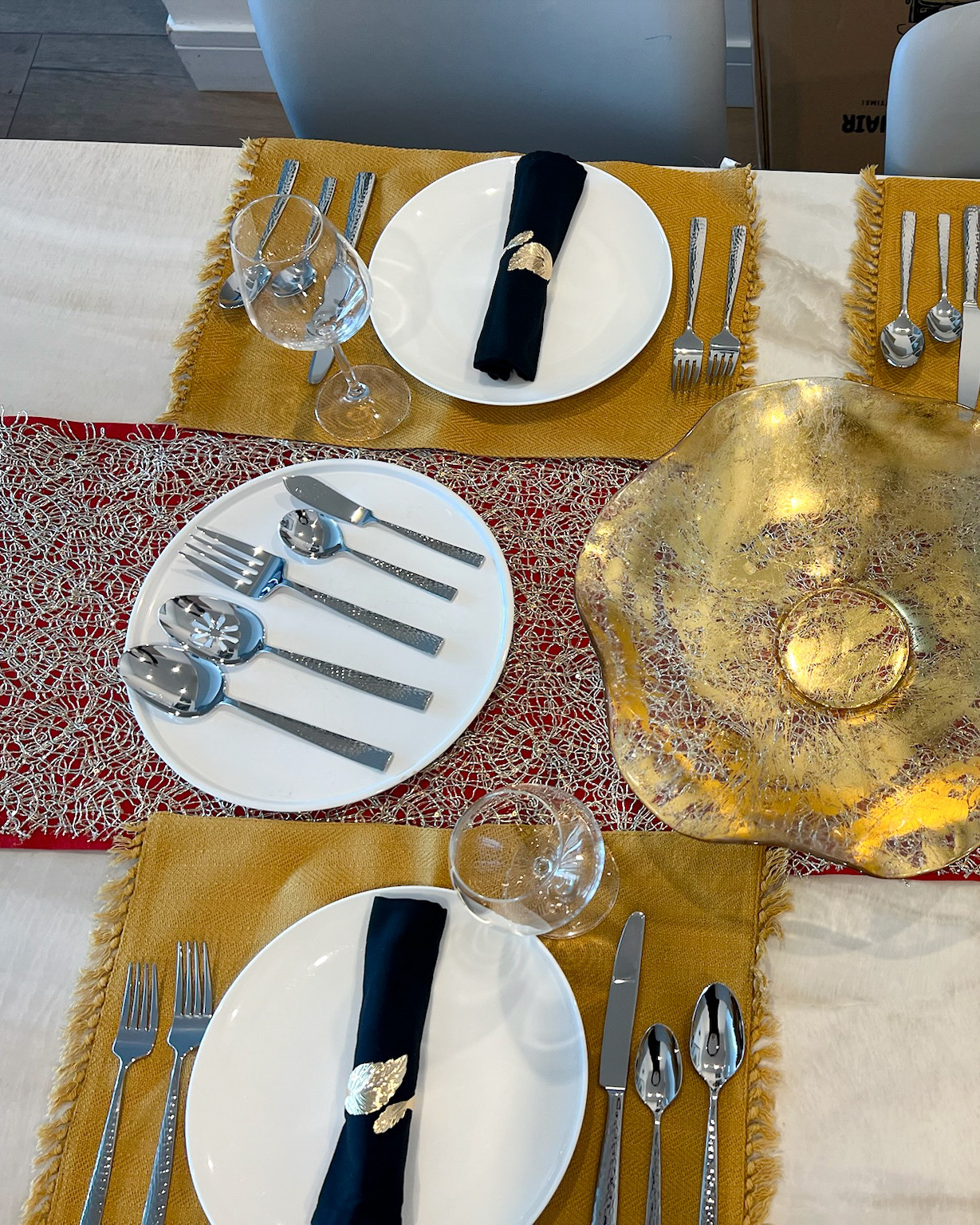 Upgrade your table setting with the Oliver Gleam Silverware Set ✨—sleek, modern, and crafted to impress! 🍴💎 Whether it’s everyday dining or a special dinner party, this elegant set adds that perfect touch of shine and sophistication 🥂🌿. Make every meal feel like fine dining at home! 🍽️✨

#TableSettingGoals #SilverwareSet #DiningEssentials #HomeStyle #KitchenFavorites #LTKHome #AmazonHome #DinnerVibes #HomeEntertaining #ModernLiving #ElegantDining #TableDecor #HostEssentials #ChicKitchen #HomeAesthetic 

 