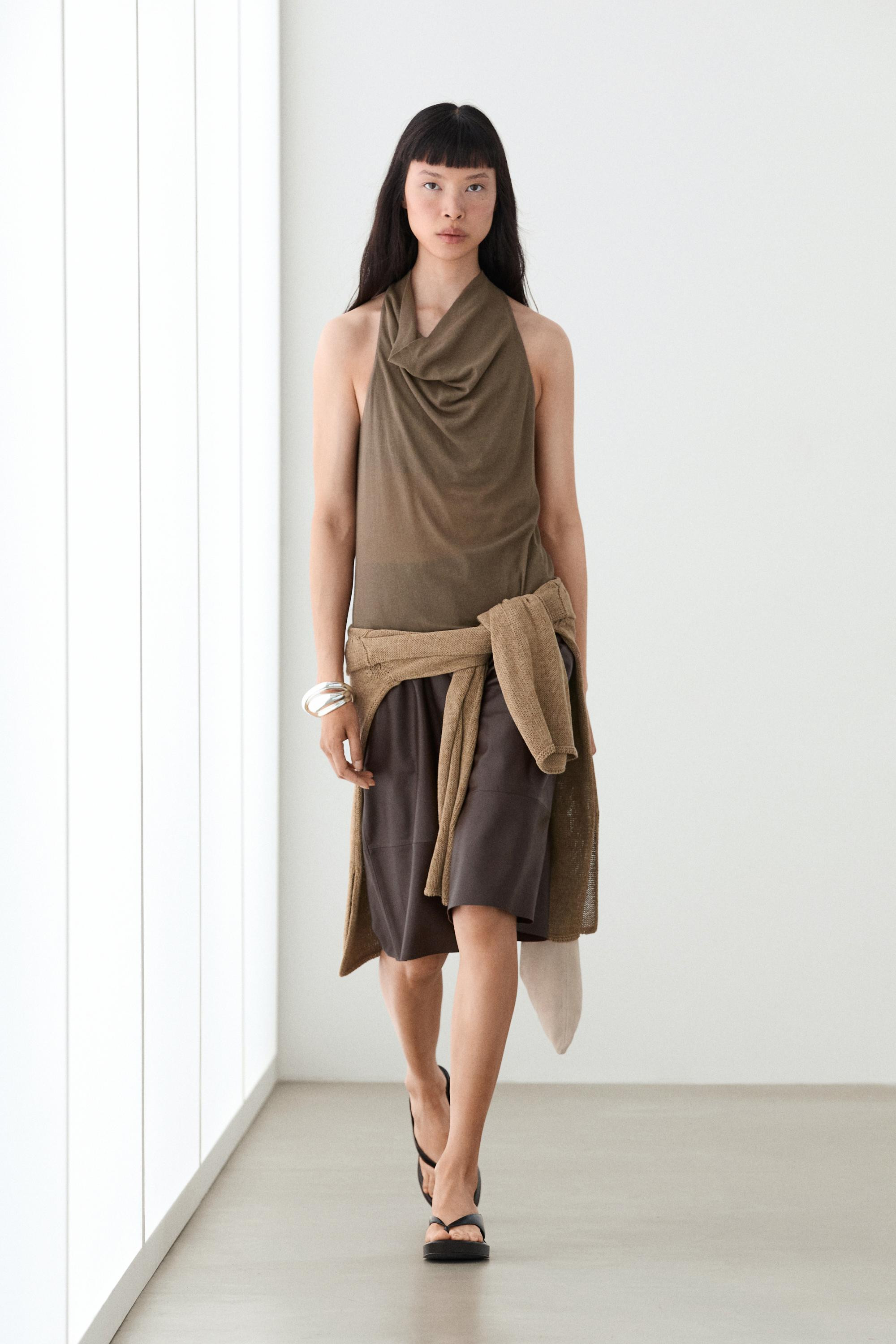 Long nappa leather Bermuda shorts · Brown · Trousers | Massimo Dutti | Massimo Dutti UK