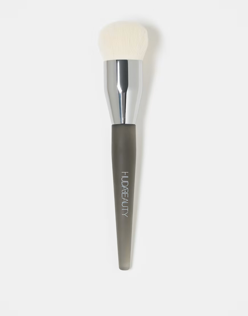 Huda Beauty Easy Blur Foundation Brush-No colour | ASOS (Global)