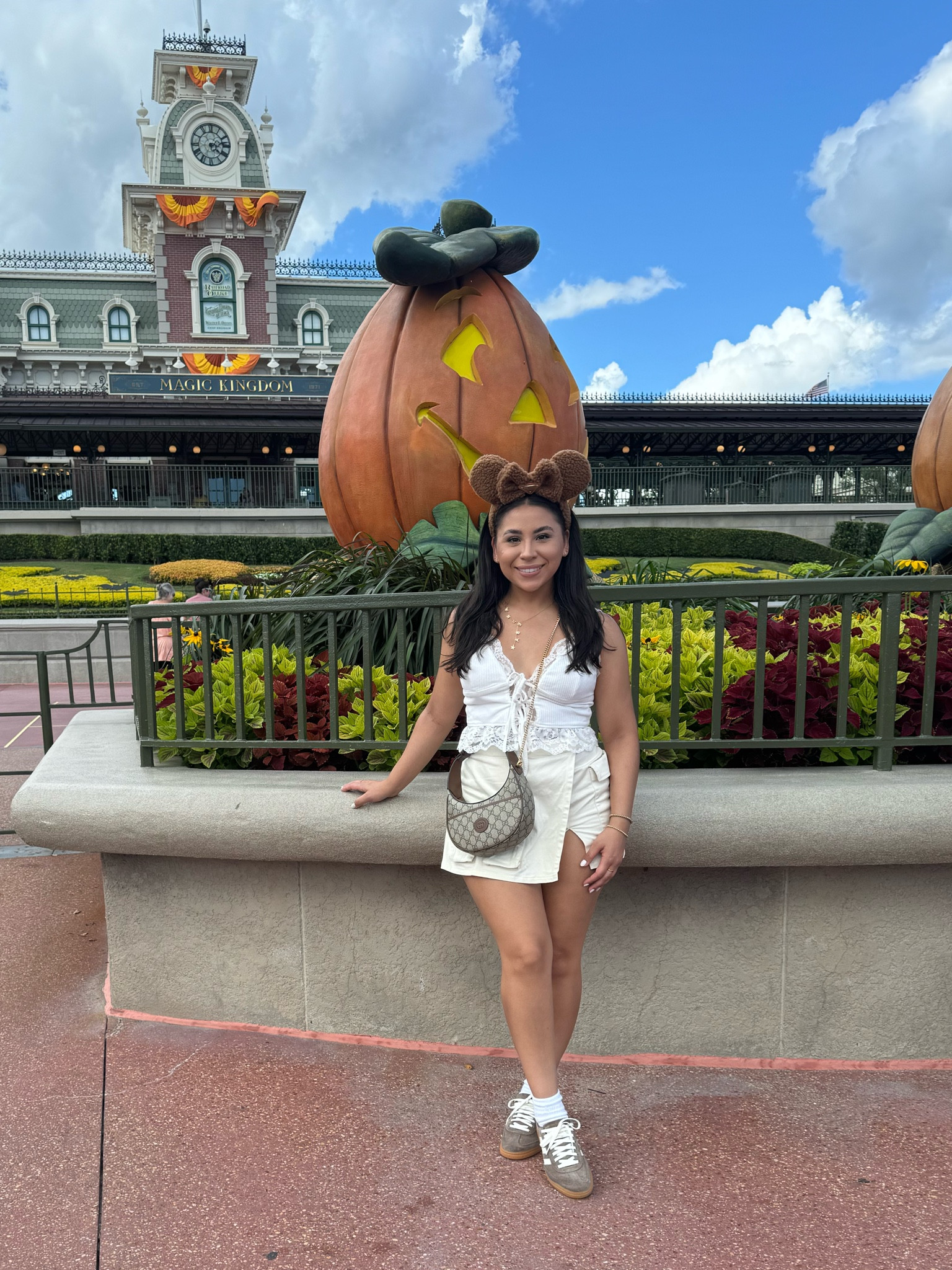 Disney outfit idea 
Tie tank top: xs 
Khaki cargo skort: xs 
Adidas handball spezial sneakers: 4.5 men 
Gold custom name necklace 
Gucci half moon bag 
White ankle socks 

#LTKFindsUnder100 #LTKSeasonal #LTKStyleTip