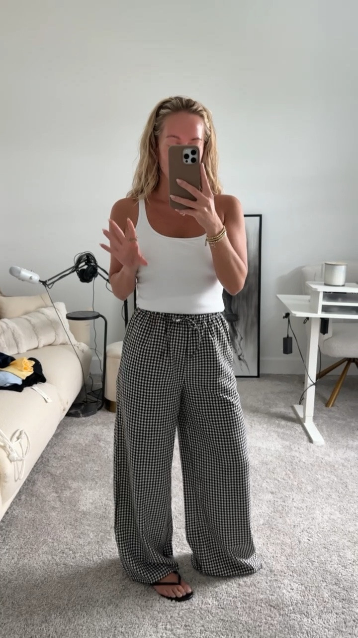 Amazon gingham pull on pants and a cutie scoop neck tank with built in bra.

Wearing a small in both. 

Amazon fashion, Amazon style, spring outfits

#LTKootd #LTKSeasonal