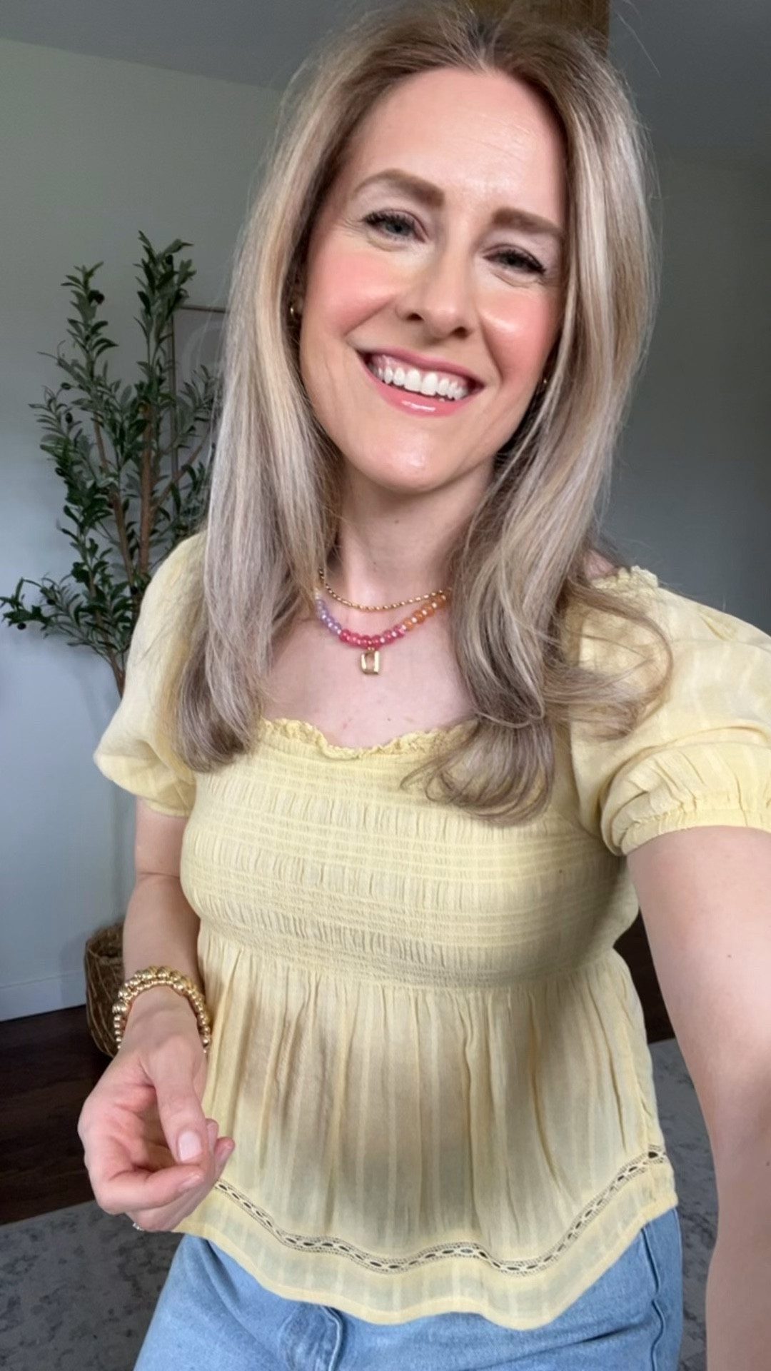 Walmart top comes in butter yellow or off white, very softgirl Abercrombie or Revolve. Not my favorite top for me personally, I’m not loving how the puff sleeves look on me …but it’s cute! I’m in a small. 