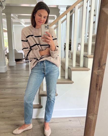 I absolutely love this pair of jeans from Citizens of Humanity! They fit true to size, are wonderful quality, and give you the right amount of stretch in the right places! Absolutely love! They’re 20% off right now at Shopbop too!


#LTKstyletip #LTKsalealert