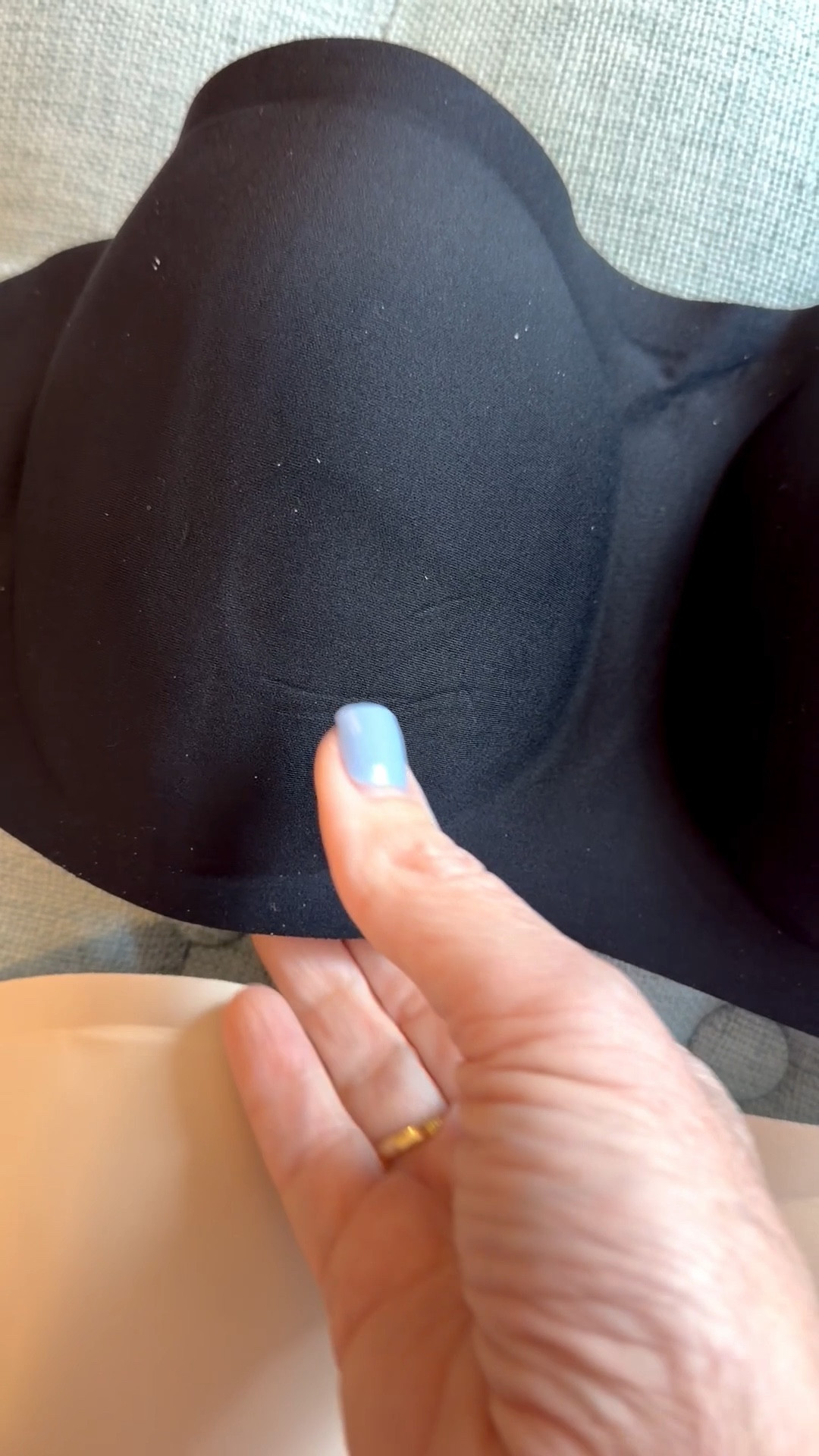 My favorite bras have a strapless bra and I’m obsessed with it as well! Great coverage and comfortable and comes with straps.

Love you mean it! 💙🦋😂


#LTKActive #LTKmomlife #LTKdayinmylife