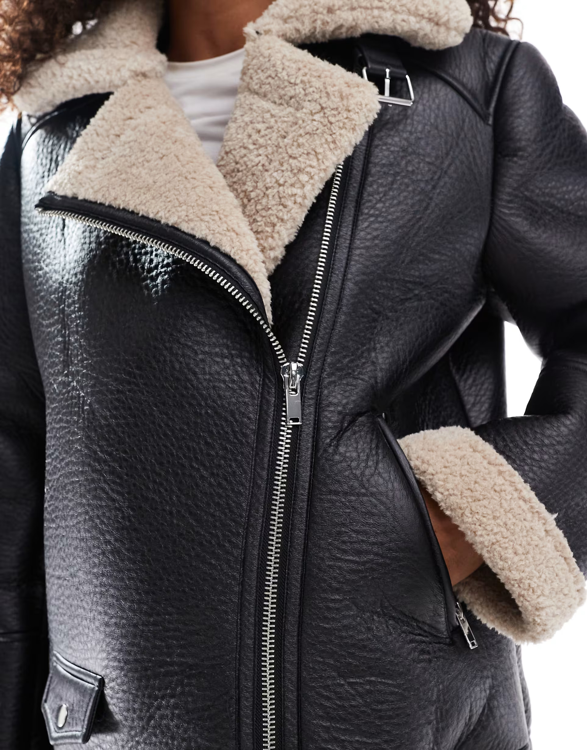 Stradivarius - Blouson aviateur avec col oversize et doublure en imitation peau de mouton - Marro... | ASOS (Global)