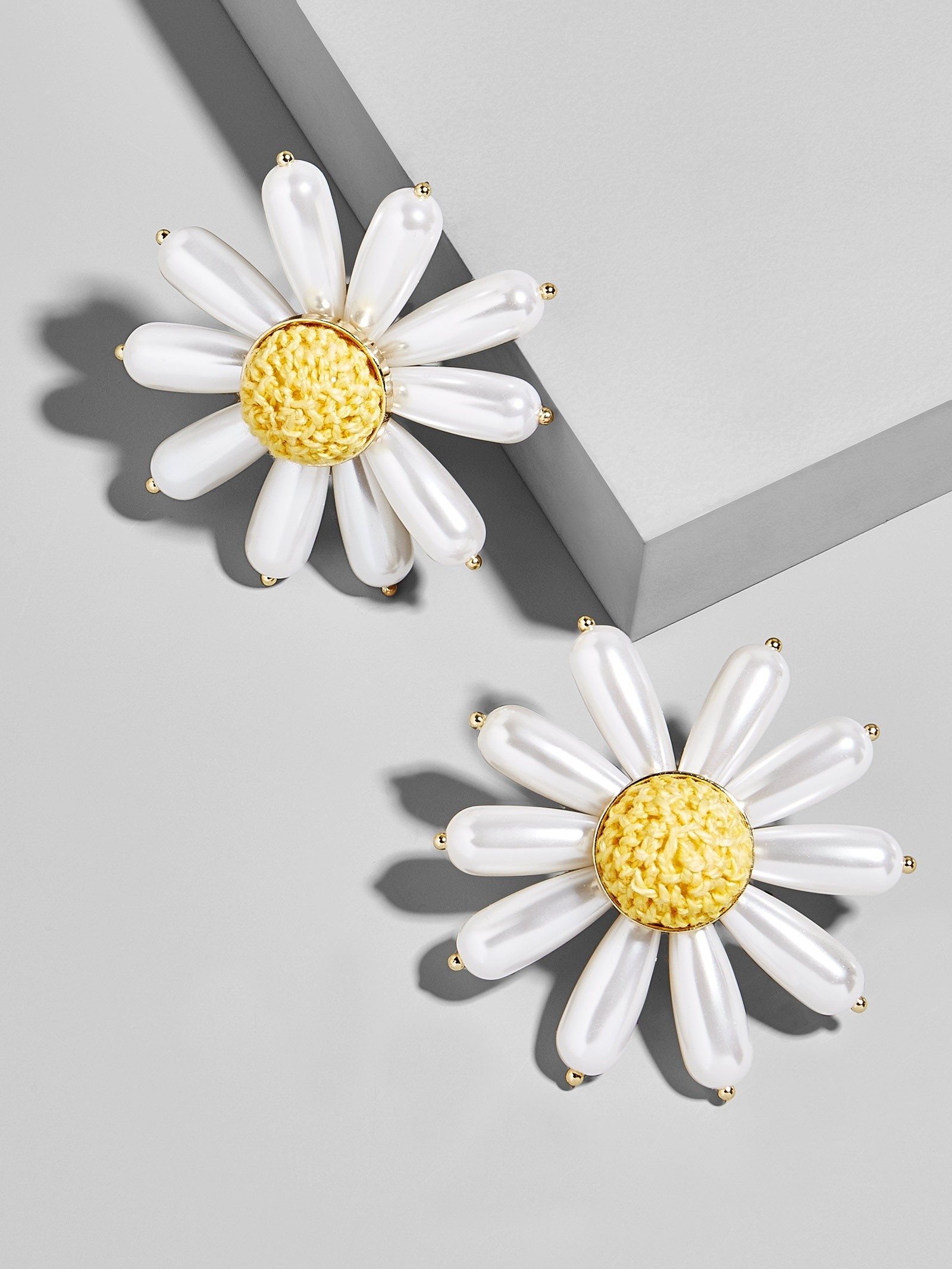 Daisy Flower Stud Earrings | BaubleBar (US)