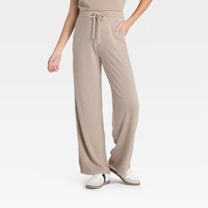 Women's High-Rise Fleece Wide Leg Sweatpants - Universal Thread™ | Target