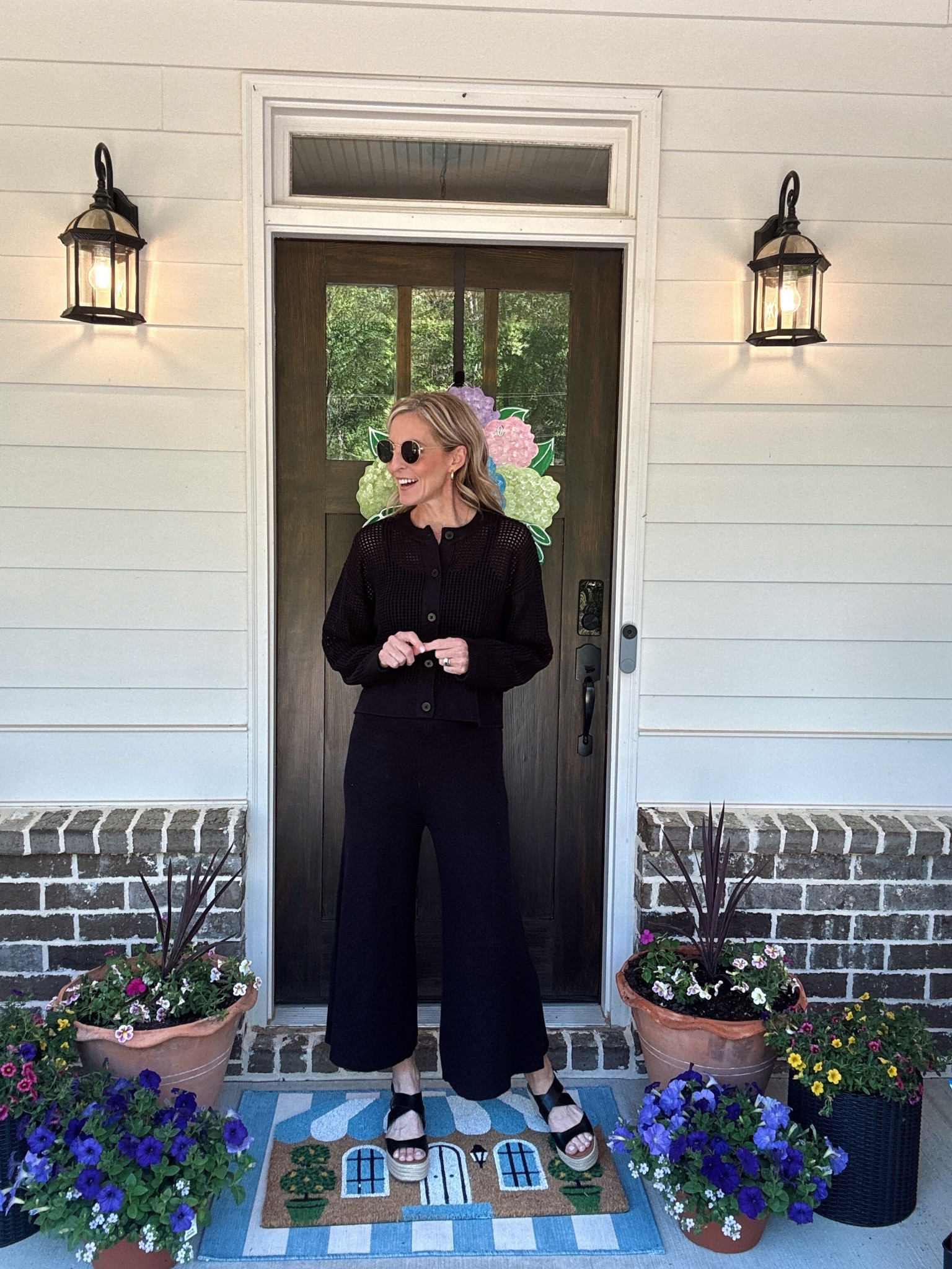 Part of the @Splendid x @cellajaneblog collab.  Love this open stitch cardigan and knot ankle pants. Truly the perfect set for travel or more. Plus, there is an extra 30% off automatically applied at the checkout worth the splurge.  