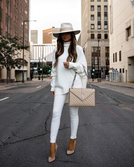 White outfits for spring
Amazon tunic sweater
Nordstrom white jeans
Saint Laurent envelope bag
Gianvito Rossi suede pumps 

#LTKSeasonal #LTKfindsunder50 #LTKfindsunder100
