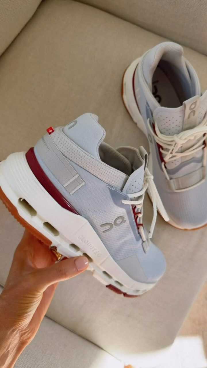 How cute are these On Clouds?! I’ve been wearing this brand for years & am obsessed with this new color 😍

Loverly Grey, On Clouds, women’s sneakers, women’s tennis shoes

#LTKActive