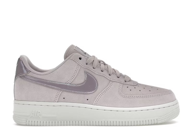 Nike Air Force 1 Low '07 (Women's) Sneakers in Platinum Violet/Light Violet Ore/Summit White | StockX