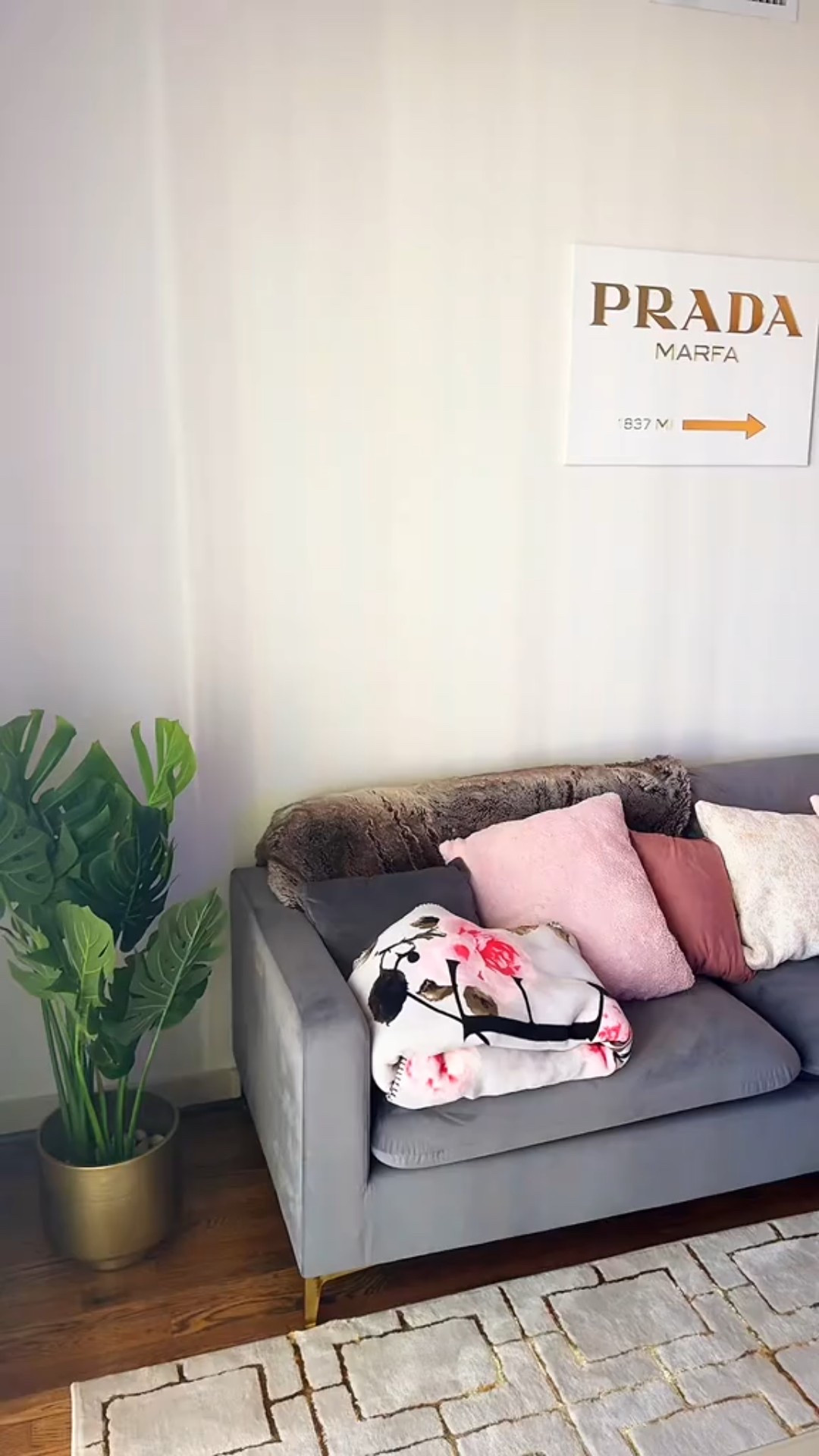 Love this chic sectional couch from @Wayfair #homedecor #chicfurniture #interiordesign #wayfair #lachiccouture 

#LTKHome