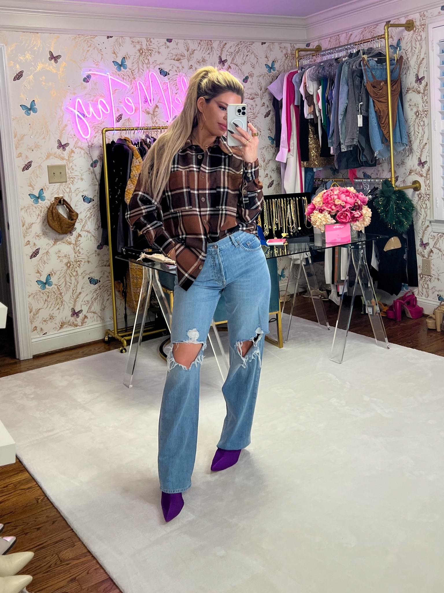 Love this unisex plaid flannel 🤎

#LTKstyletip #LTKshoecrush #LTKSeasonal