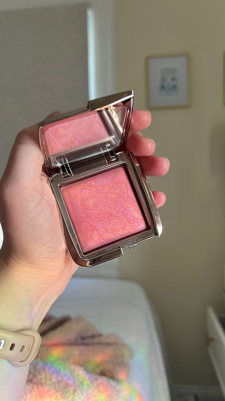 The BEST powder blush from hourglass!! Get it now during the Sephora sale 🩷

#LTKbeauty #LTKxSephora #LTKsalealert
